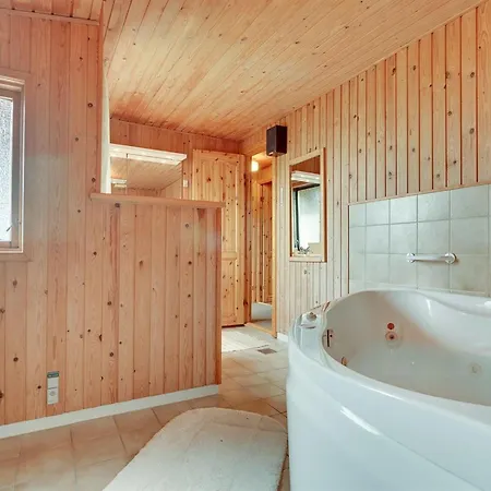 Frigga - 400m From The Sea By Interhome Semesterbostad